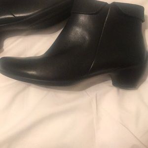 Size 11 Ecco booties